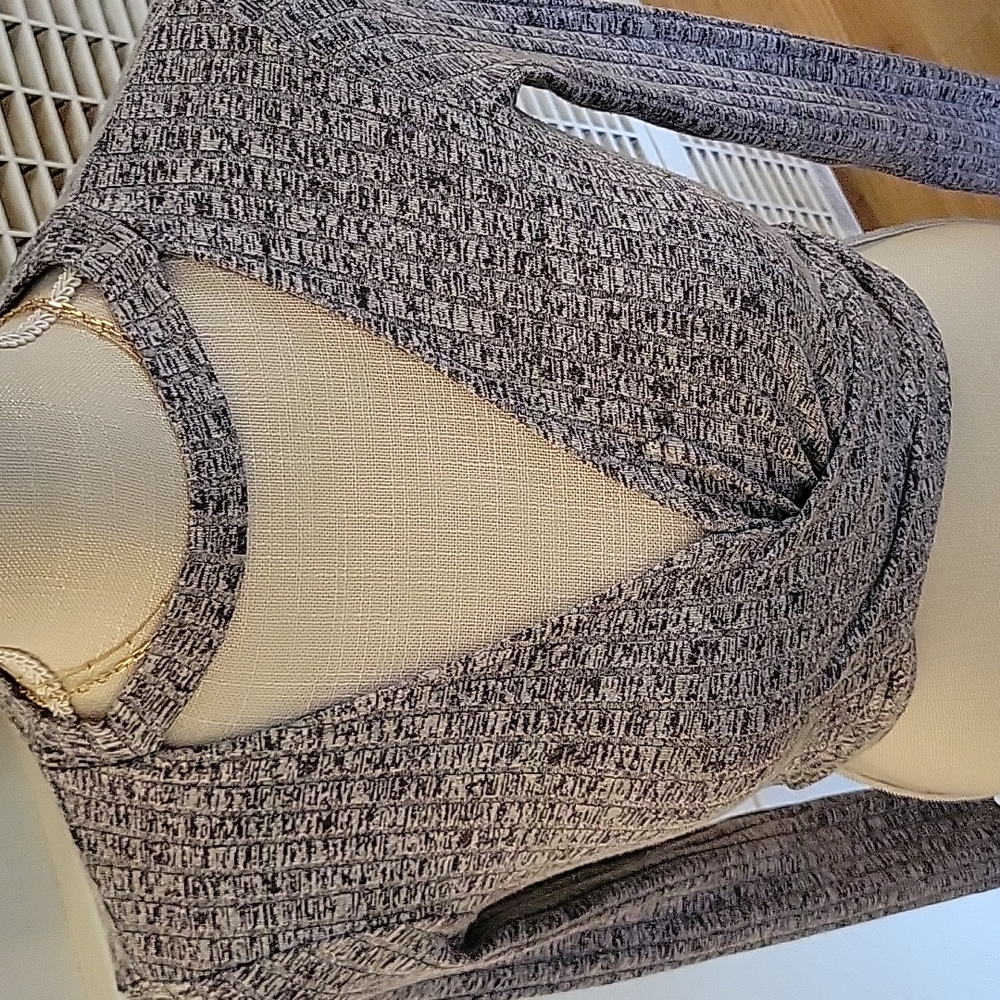 CUTE Cut-out sweater - Picture 2 of 3
